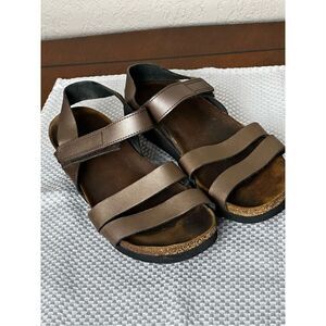Naot comfort sandals size 8